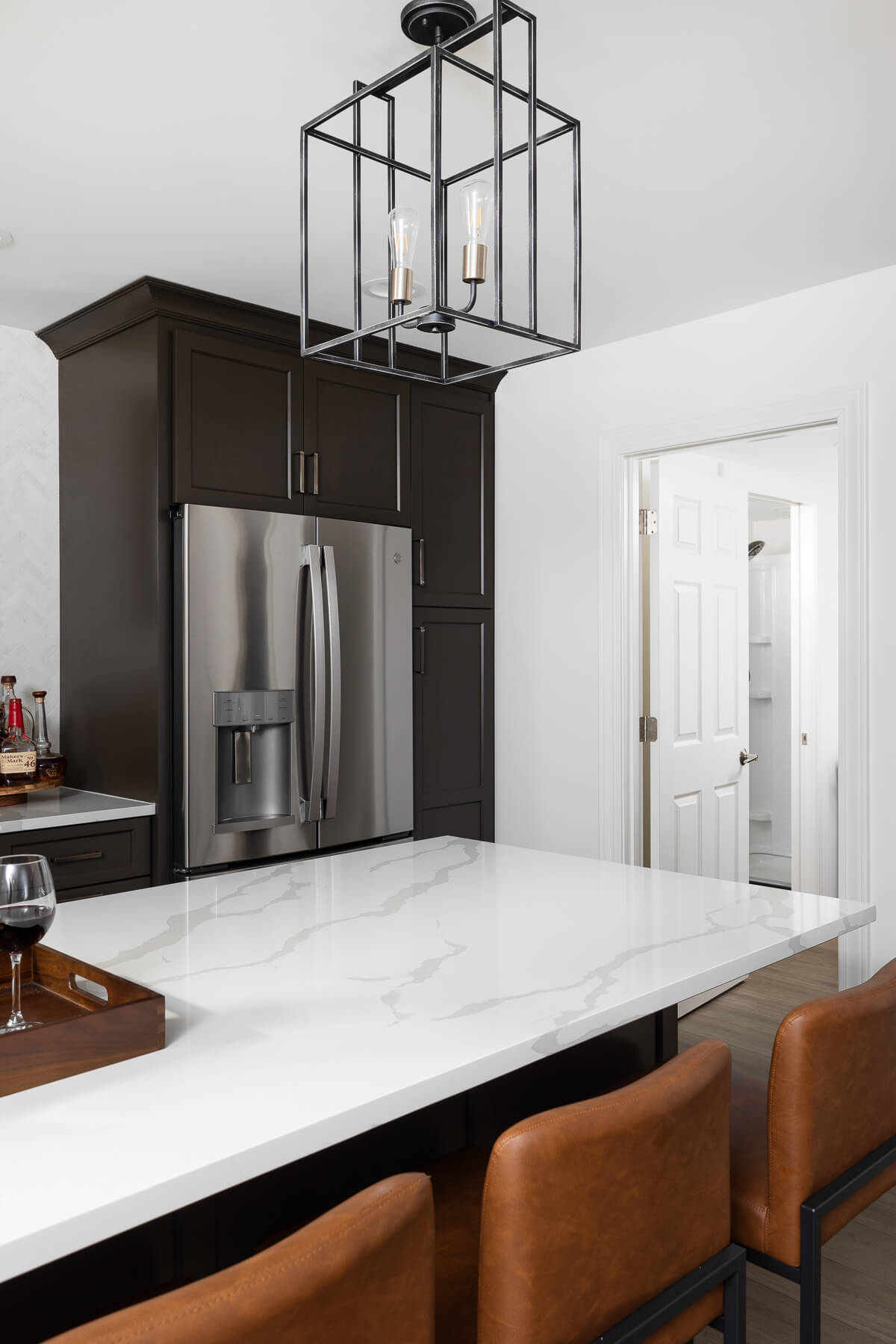 004 1499 Sable Wing Internet